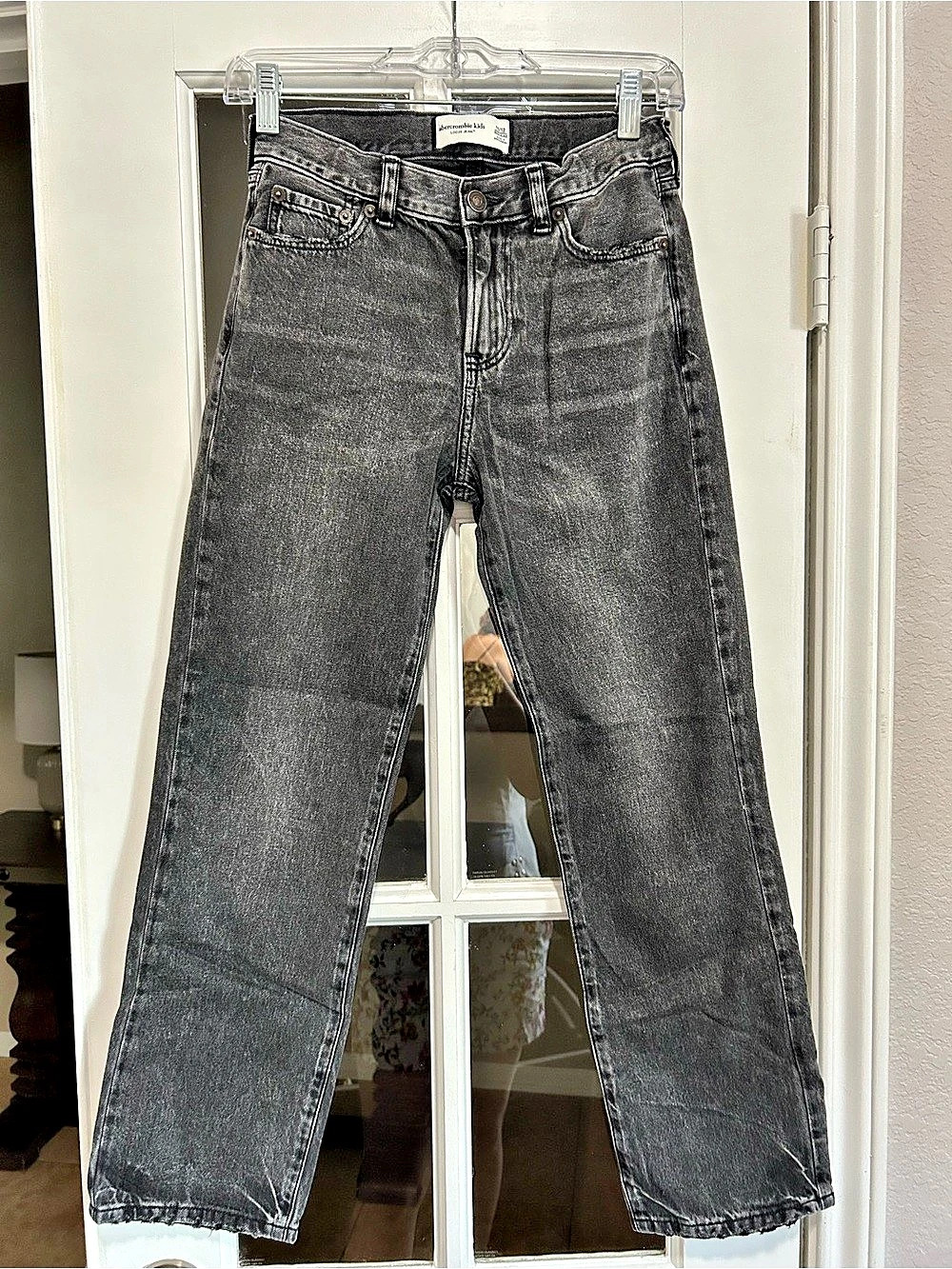 Abercrombie Kids Loose Jean Boys Size 11/12 Regular in Gray/ black wash